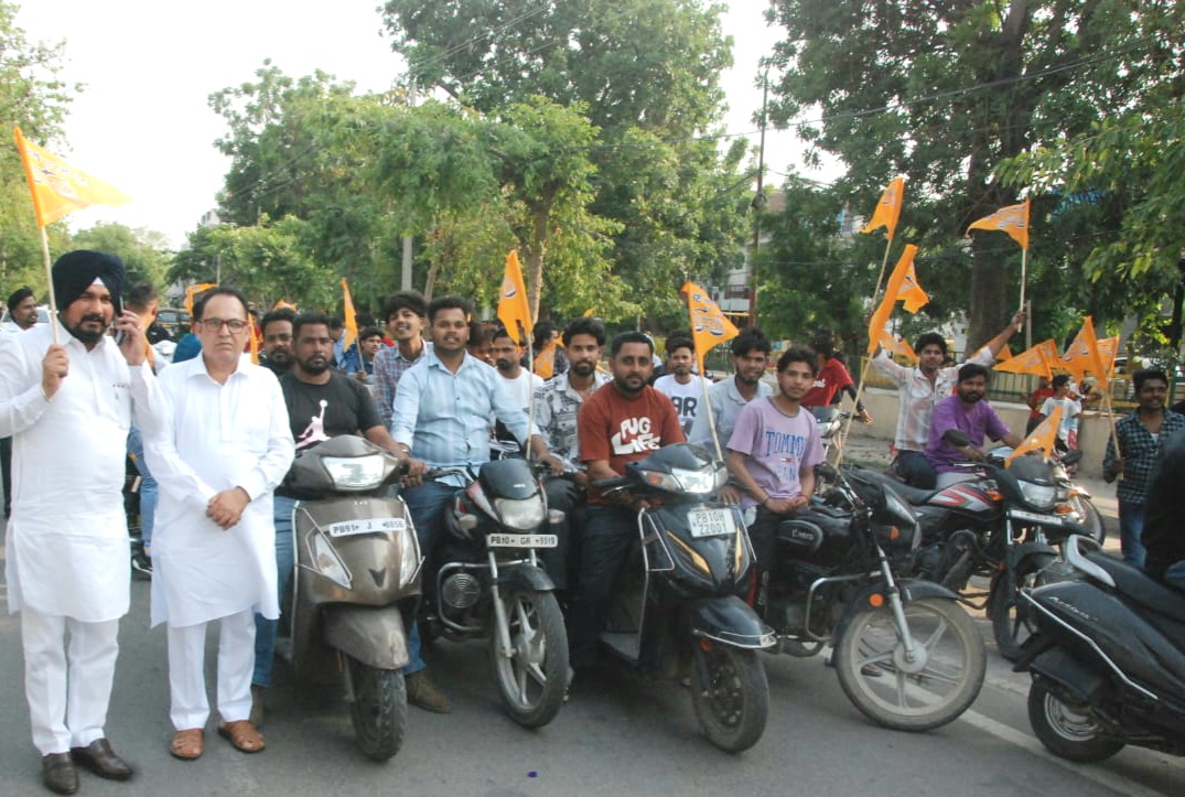 A motorcycle rally was held in favor of Akali Dal candidate Ranjit Dhillon